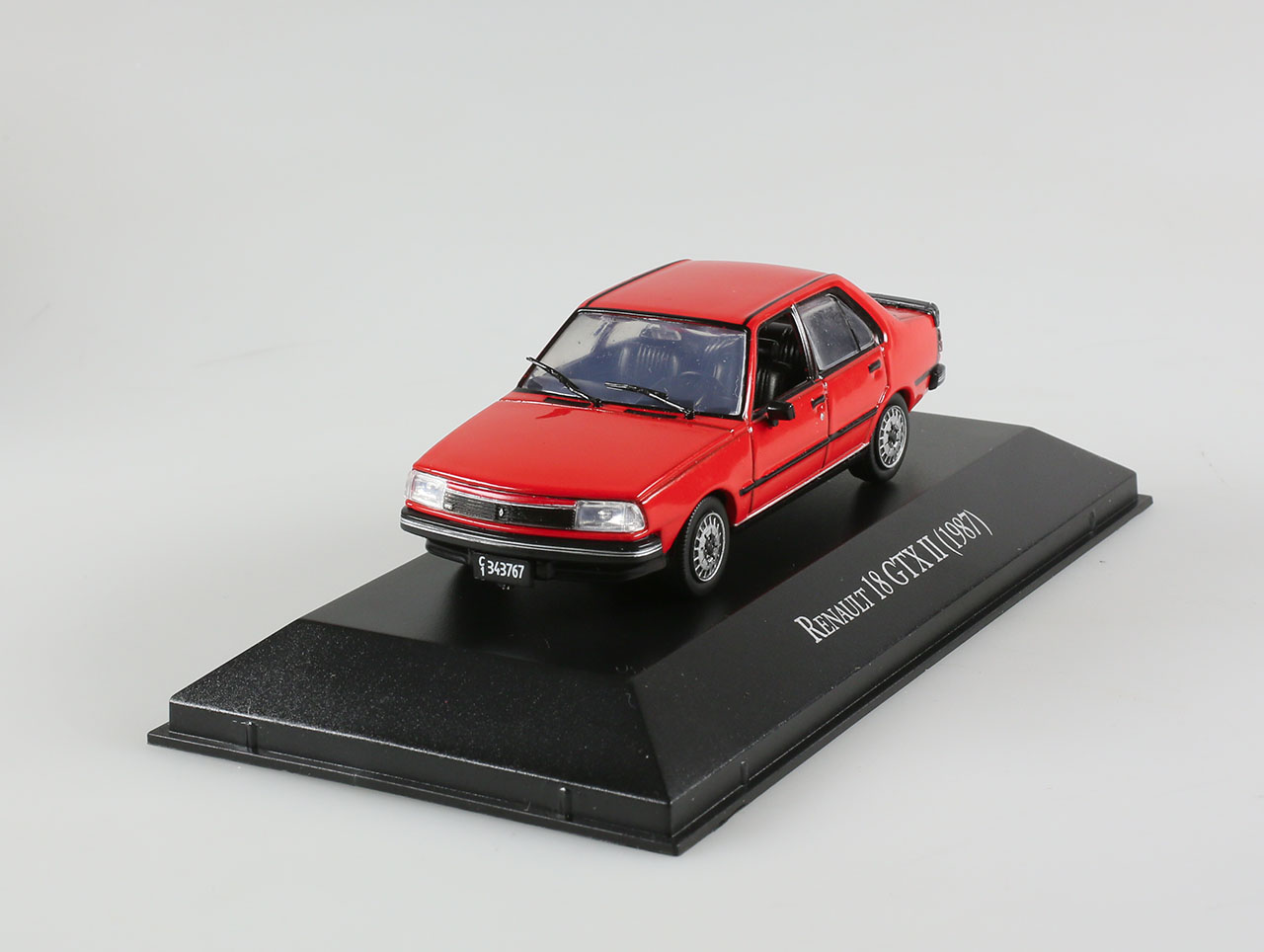 DT352z Voiture réédition DINKY TOYS atlas : 517 Renault R8