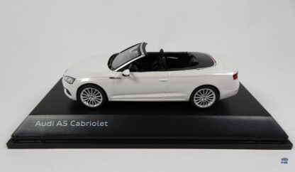 Audi, A5 Cabriolet  Blanche, Voiture miniature 1/43