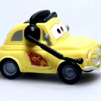 Cars-Luigi-avec-casque-Figurine-en-plastique-Gacha-2