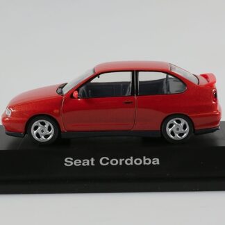 Seat Cordoba rouge : Voiture miniature 1/43