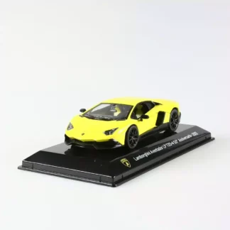 Lamborghini-Aventador-LP720-2013-1-43-av