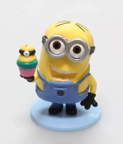 Les-Minion-Dave-avec-un-cupcake-Figurine-en-pvc