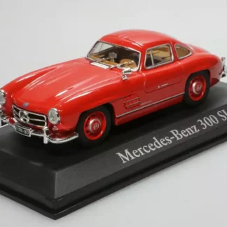 Mercedes-Benz-300-SL-Voiture-miniature-1-43