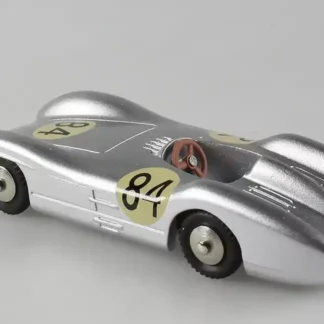 Mercedes-Carenata-1-48-arrière