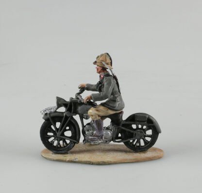 2nd World War, Figurine en métal, Soldat d'infanterie Italien (Lybie - 1940) sur sa Gileria Marte (Abimée à réparer)