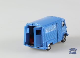 Citroën Type H Gitanes : Camionnette miniature Tomica/Dandy F17 1/71-2
