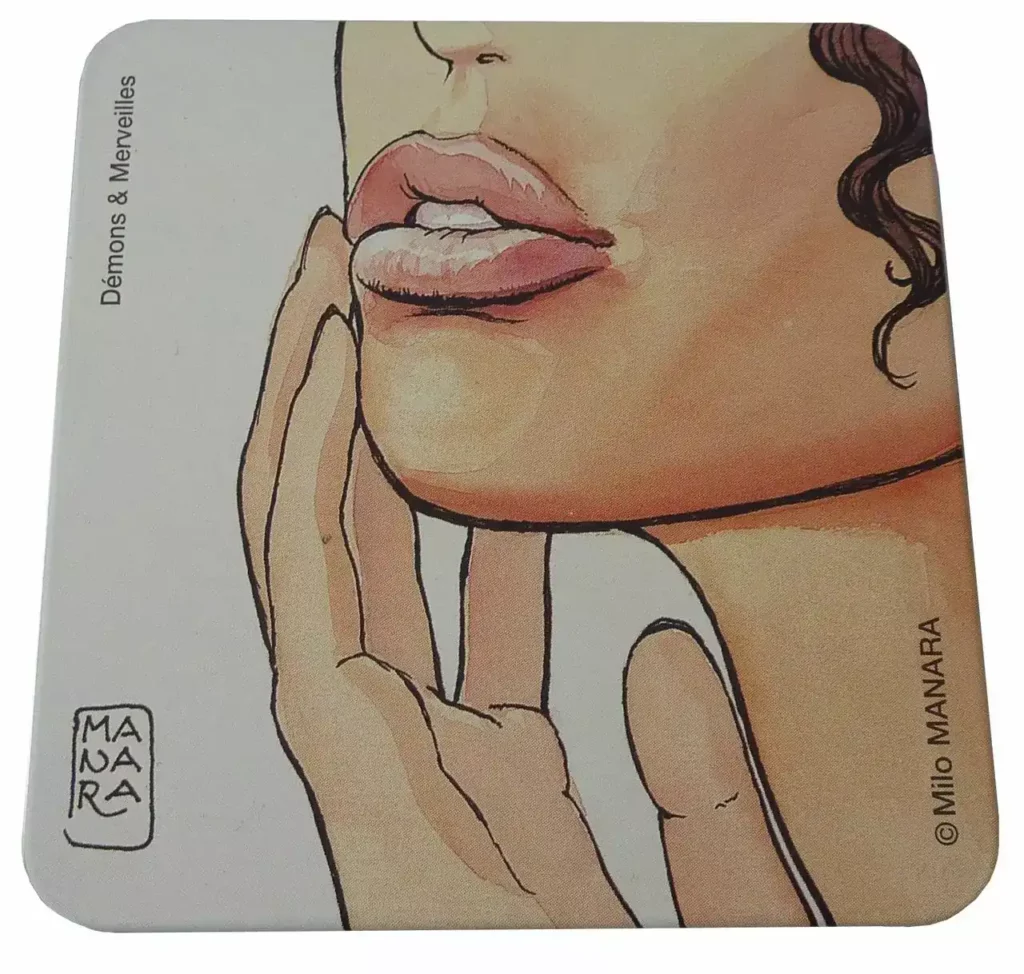 Boîte métal Visage Manara collector