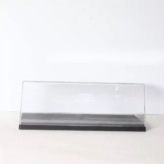 boite-plexi-1-24-expo-showcase-avec-socle-noir-c