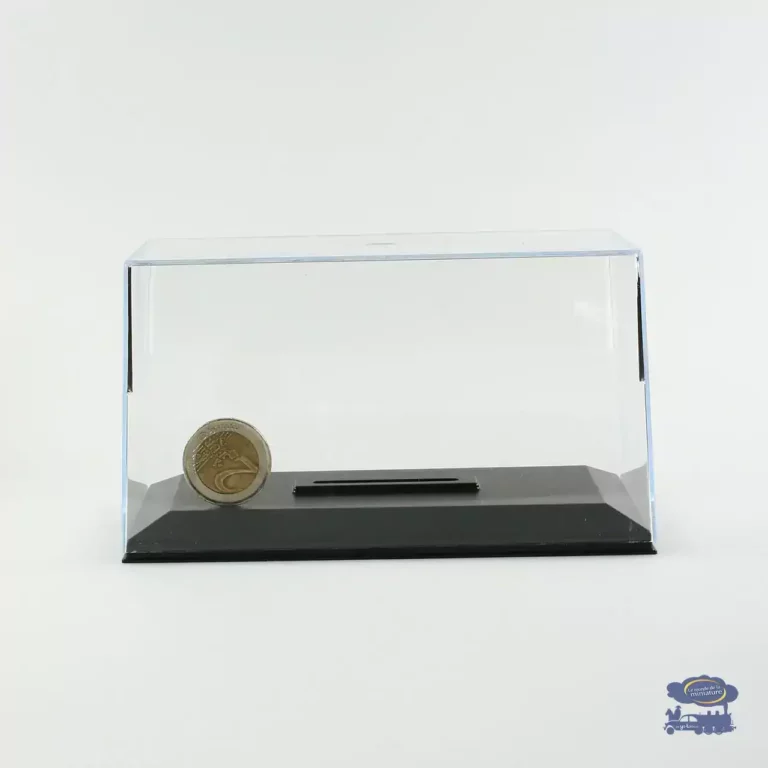 Boîte Vitrine 1/43 en Plexi avec Socle Noir – Hauteur 8 cm