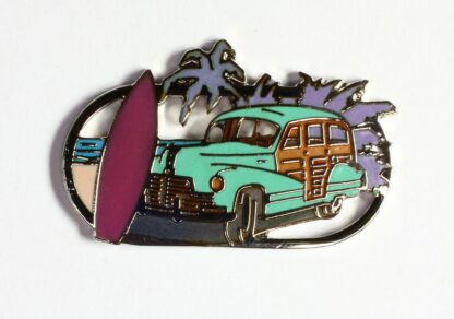 Pin's Démons & Merveilles : Voiture de surfeur