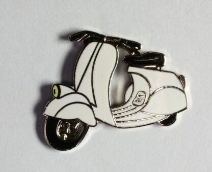Pin's Vespa blanche : Démons et Merveilles