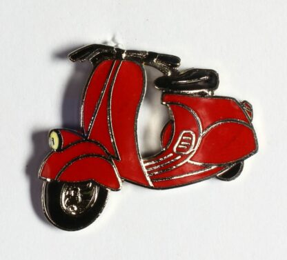 Pin's Vespa rouge : Démons et Merveilles