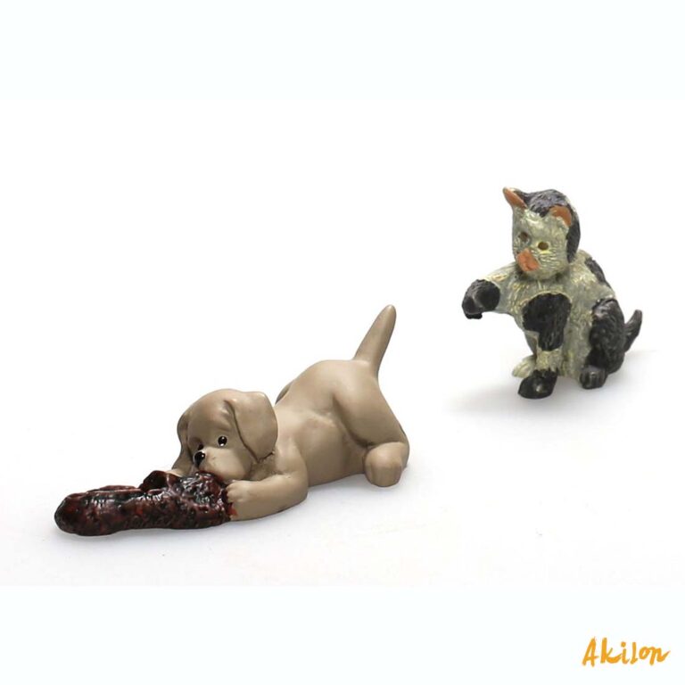 Maison de poupée Chiot et chaton en train de jouer 1/12