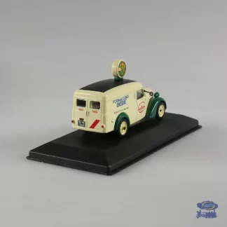 fiat-1100-elr-galbani-1951-1-43-arrière