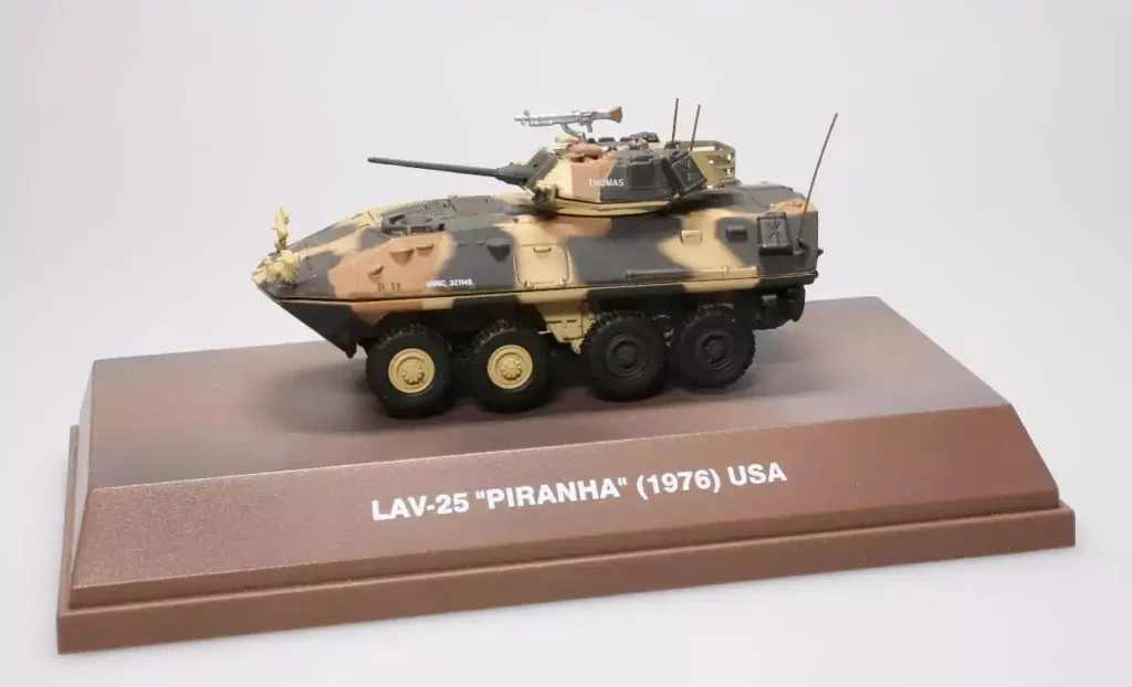 char miniature lav-25 piranha 1/72