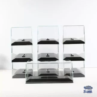 boîtes plexi 1/43 avec socle noir lot 10