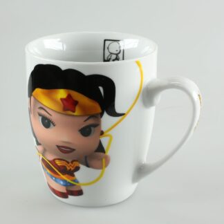 Wonder Woman mug décoré à l'effigie de little Wonder Woman