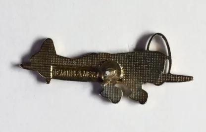 pins-avion-vintage-demons-merveilles-verso