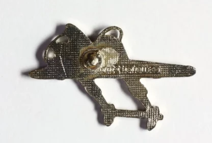 pins-p38-lightning-demons-merveilles-verso