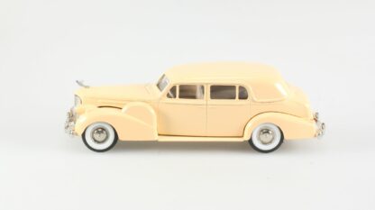 Cadillac V 16, 1938-1940, Conduite intérieur Crème 1/43