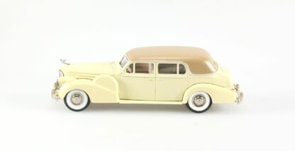 Cadillac V 16, 1938-1940, Coupé de ville fermé Beige 1/43