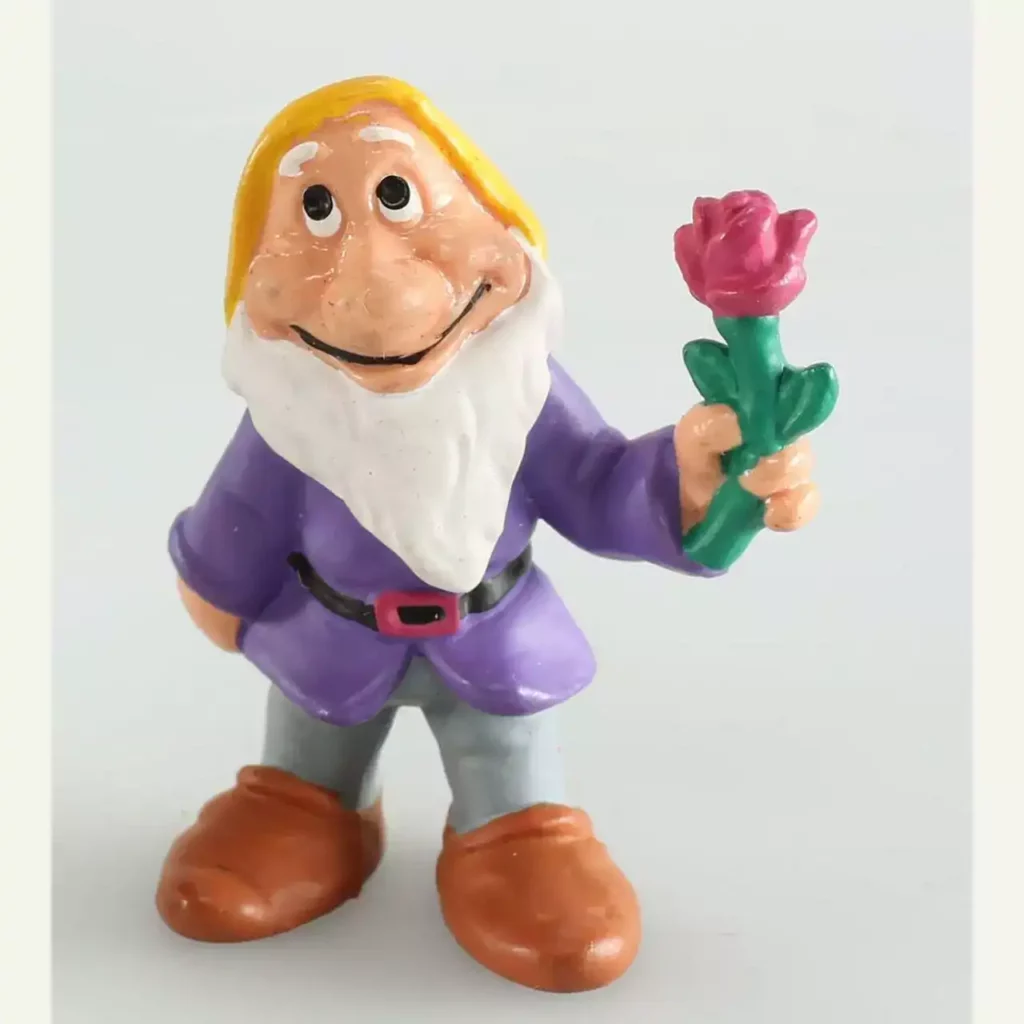 Figurine Timide Disney avec fleur