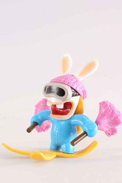 Lapin Crétin, Figurine en plastique, Skieuse (bâtons balai)