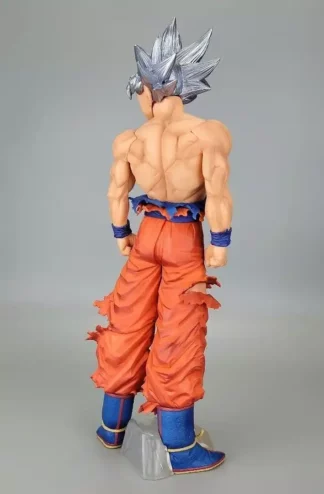 Son-Goku-Ultra-Instinct-Masterlise-Ichibansho-Figure-dos