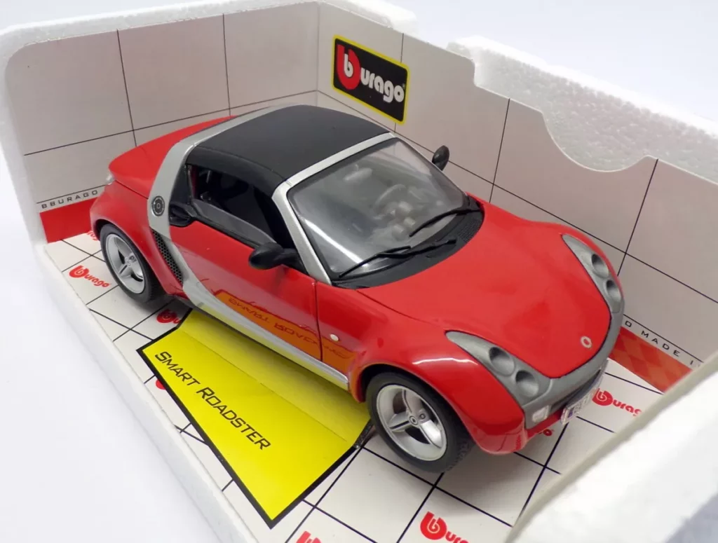 Smart Roadster rouge Burago Voiture miniature 1/18