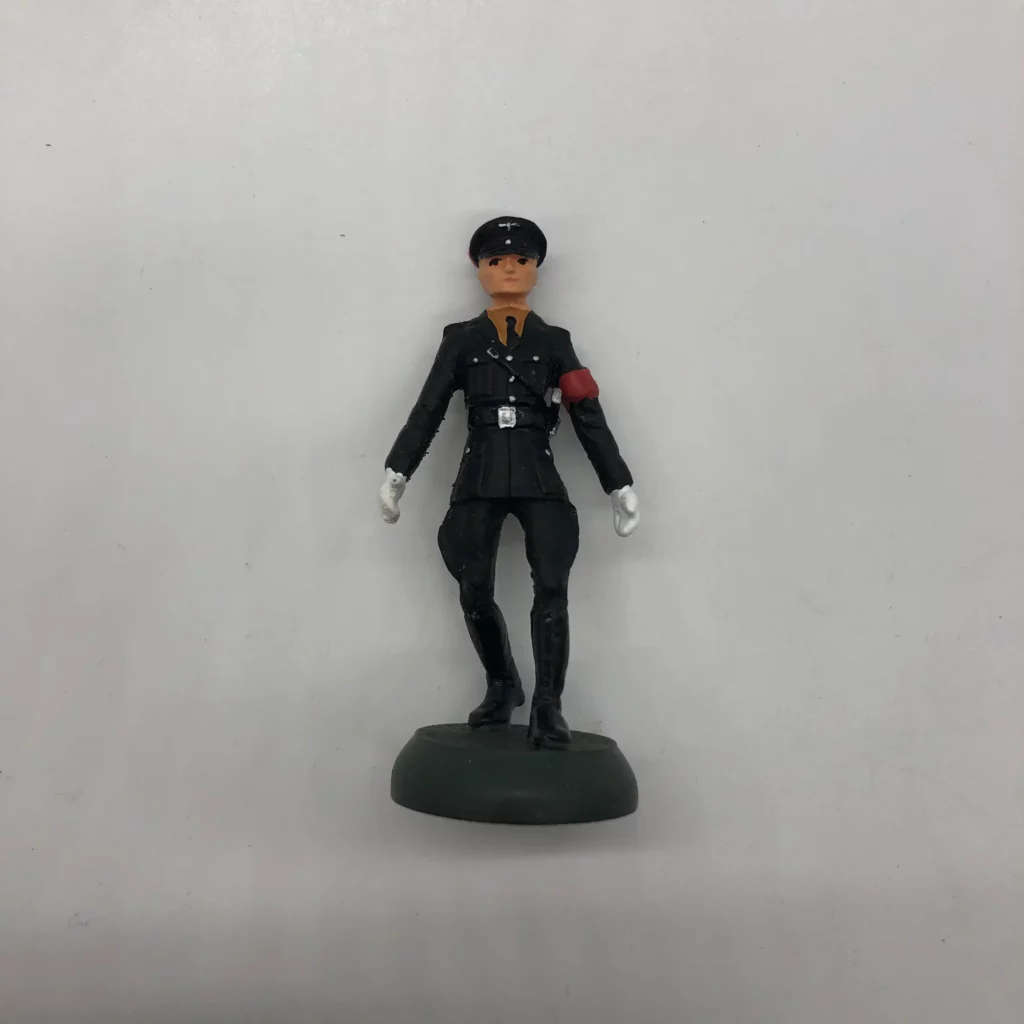 Soldat-Allemand-metal-Commandant-ss-face