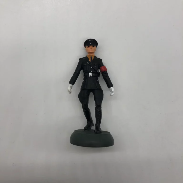 Soldat-Allemand-metal-Commandant-ss-face