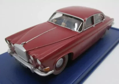 Jaguar Mk X docteur Müller Tintin Île Noire Atlas 1/43
