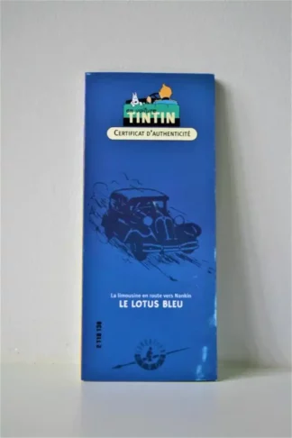 La-limousine-Chrysler-Six-en-route-vers-Nankin-Tintin-et-le-lotus-Bleu-1-43-certificat