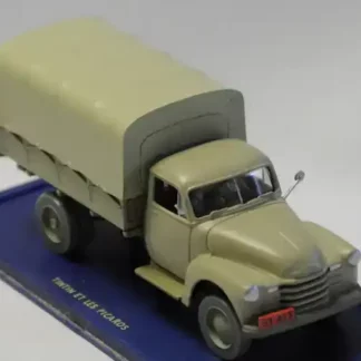 Le-camion-Chevrolet-6400-D-Alcazar-Tintin-et-les-Picaros-1-43-avant