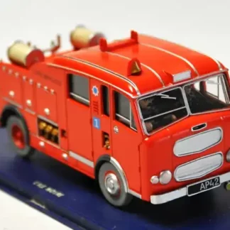 Le-camion-Dennis-F101-des-pompiers-Tintin-et-l-'île-Noire-1-43-avant