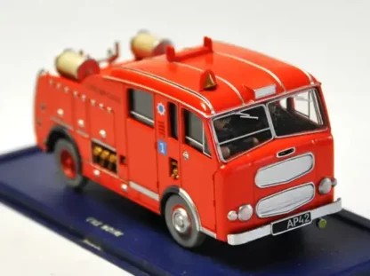 Camion Dennis F101 pompiers Tintin Île Noire Atlas 1/43