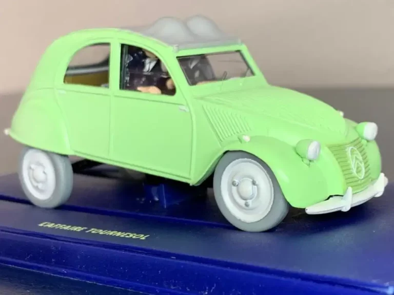 tintin-affaire-tournesol-citroen-2cv-atlas-6-1-43.jpg