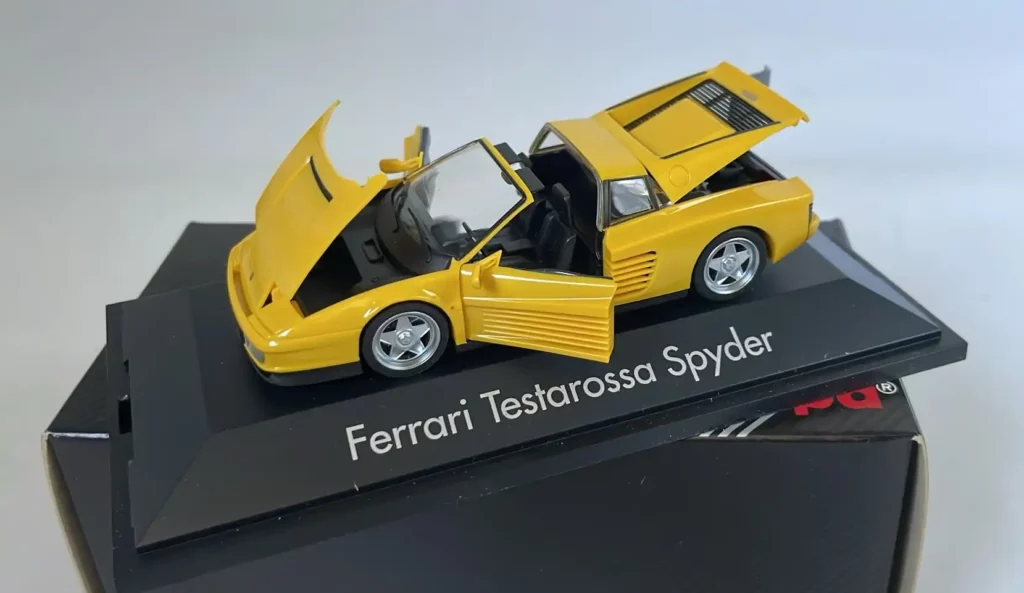 Ferrari-Testarossa-Spyder-Herpa-1-43