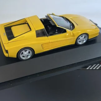 Ferrari-Testarossa-Spyder-Herpa-1-43-b