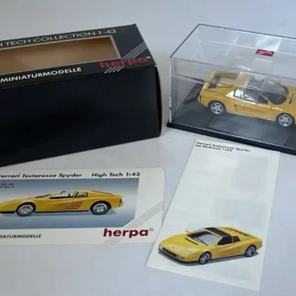 Ferrari-Testarossa-Spyder-Herpa-1-43-c