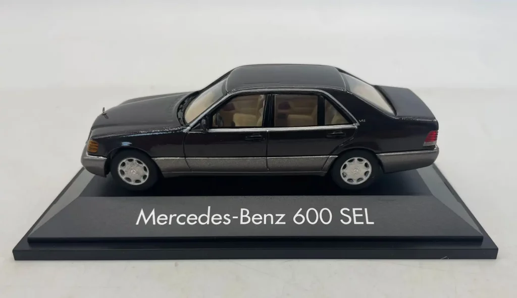 Mercedes-Benz-600-SEL-Noire-Herpa-1-43