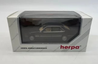 Mercedes-Benz-600-SEL-Noire-Herpa-1-43-d