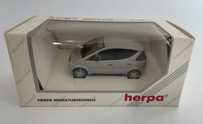 Mercedes-Benz-Classe-A-Gris-Métallisé-Herpa-1-43