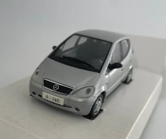 Mercedes-Benz-Classe-A-Gris-Métallisé-Herpa-1-43-b