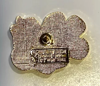 pins-garfield-dort-sur-une-fleur-dos