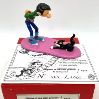 pixi-4774-gaston-chat-griffant-la-moquette-serie-3-certificat