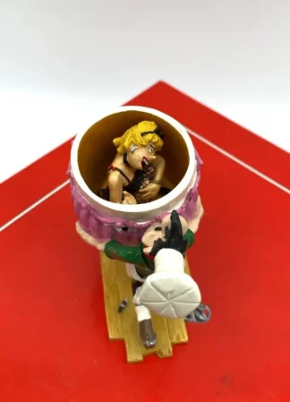 pixi-5477-averell-gateau-mariage-miss-belle-lucky-luke-du-dessus