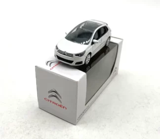 citroen-c4-2015-white-norev-3-inches-av